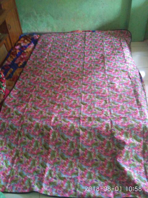 Tikar Piknik Lipat Bisa Pilih Motif Bahan Microsatin Jumbo 250 X 150 Cm