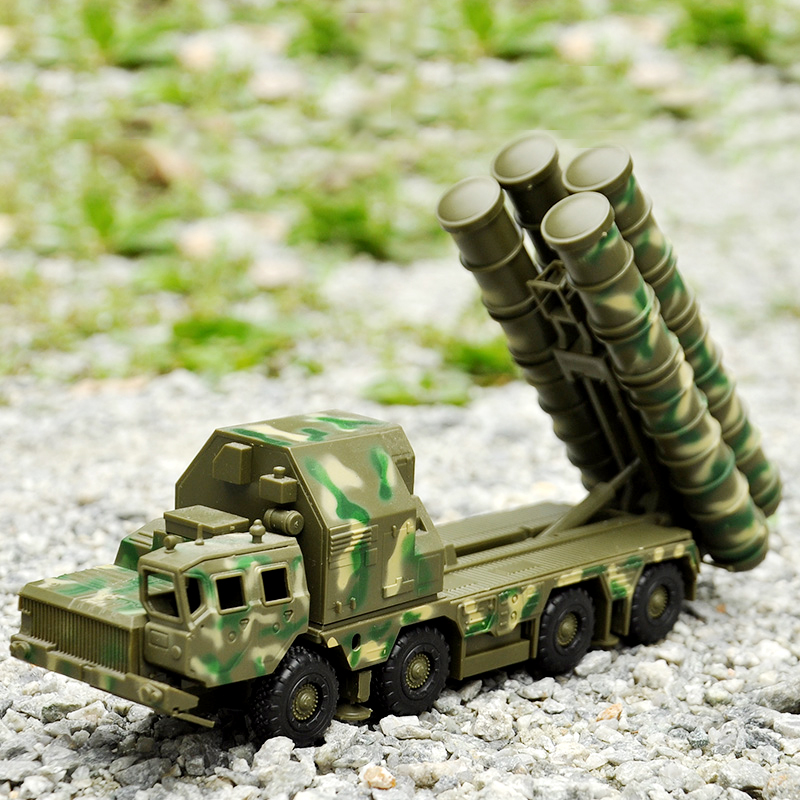 Mainan Edukasi Model Mobil Truk Misil Rusia S-300 4D Skala 1: 72