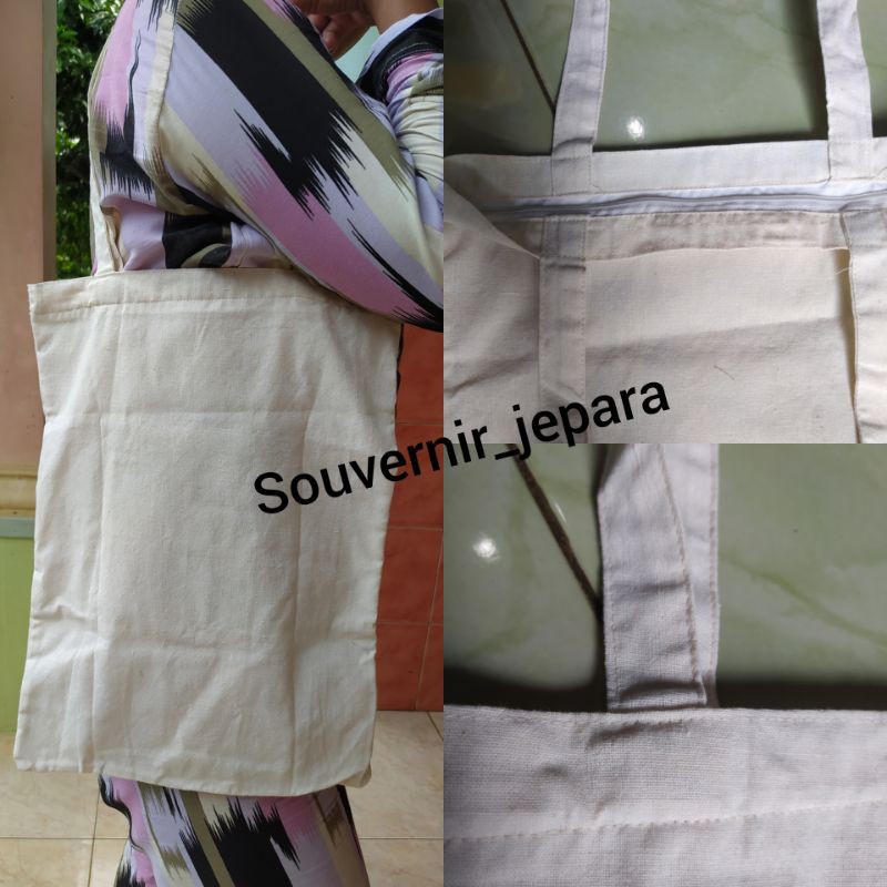 

Totebag Blacu Polos Resleting Goodiebag Blacu Untuk Tas Tie Dye 30×40 ( Bisa Custom Ukuran)