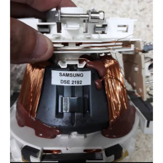 Defleksi Yoke DSE2192