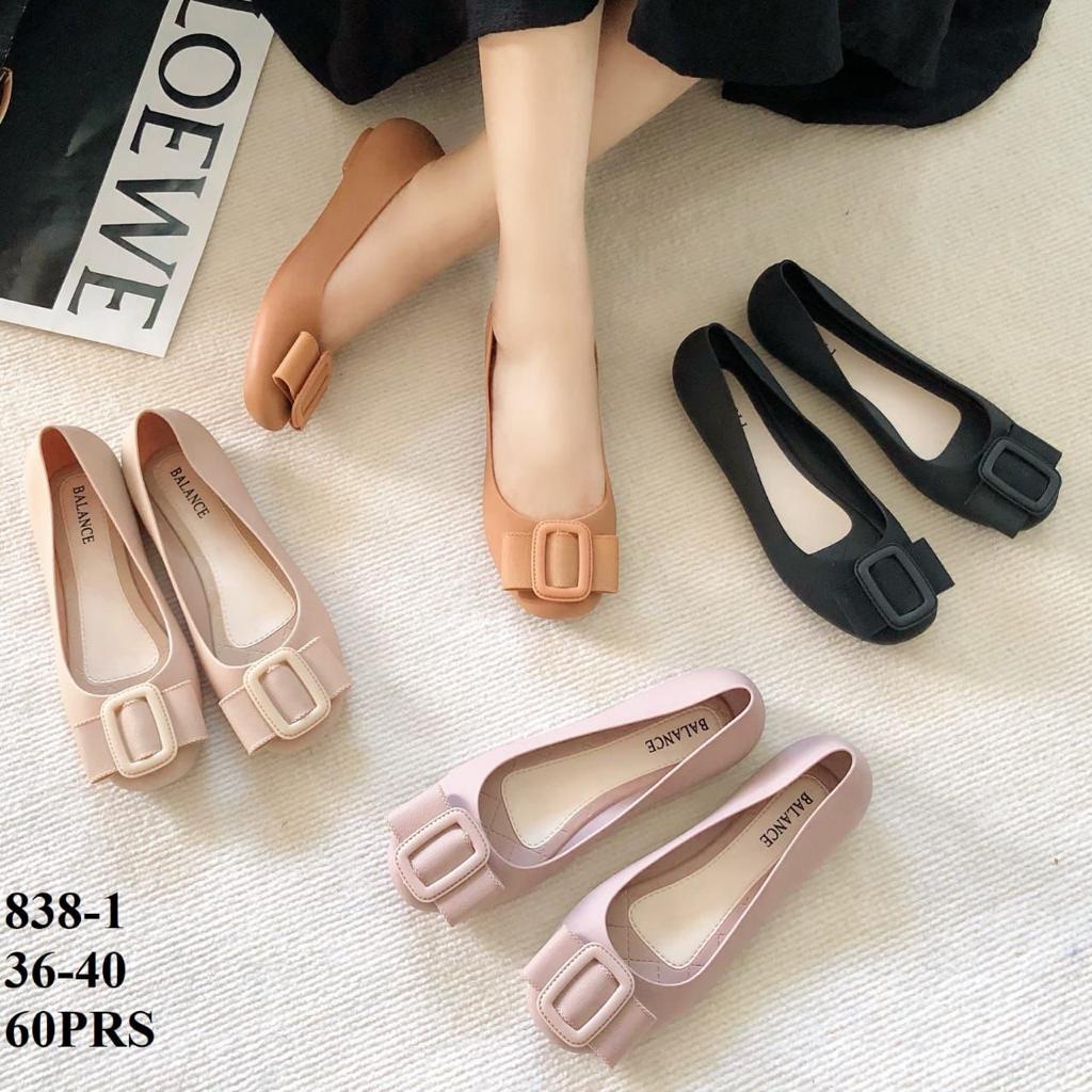 Sepatu kuliah perempuan 838 1 Sepatu balet karet impor wanita antiair SPTFW