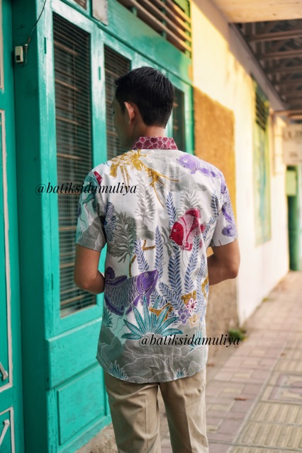 Sidamuliya Batik Kemeja Pria Slimfit Premium Bahuwirya Lengan Pendek