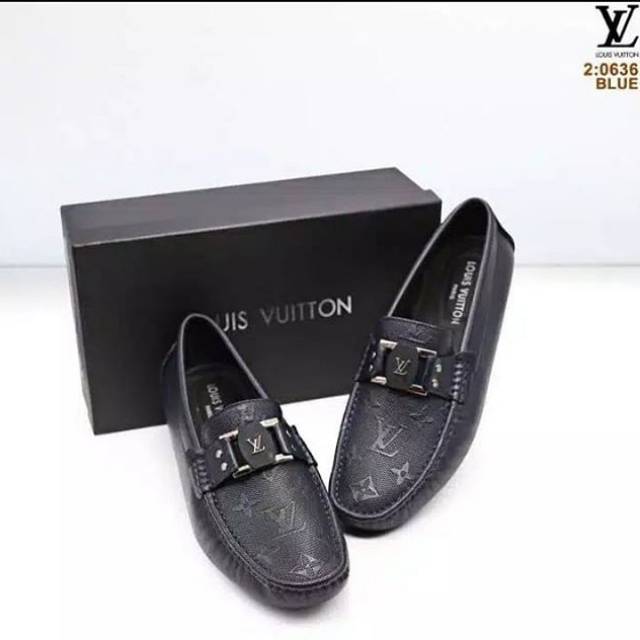 Sepatu louis vuitton