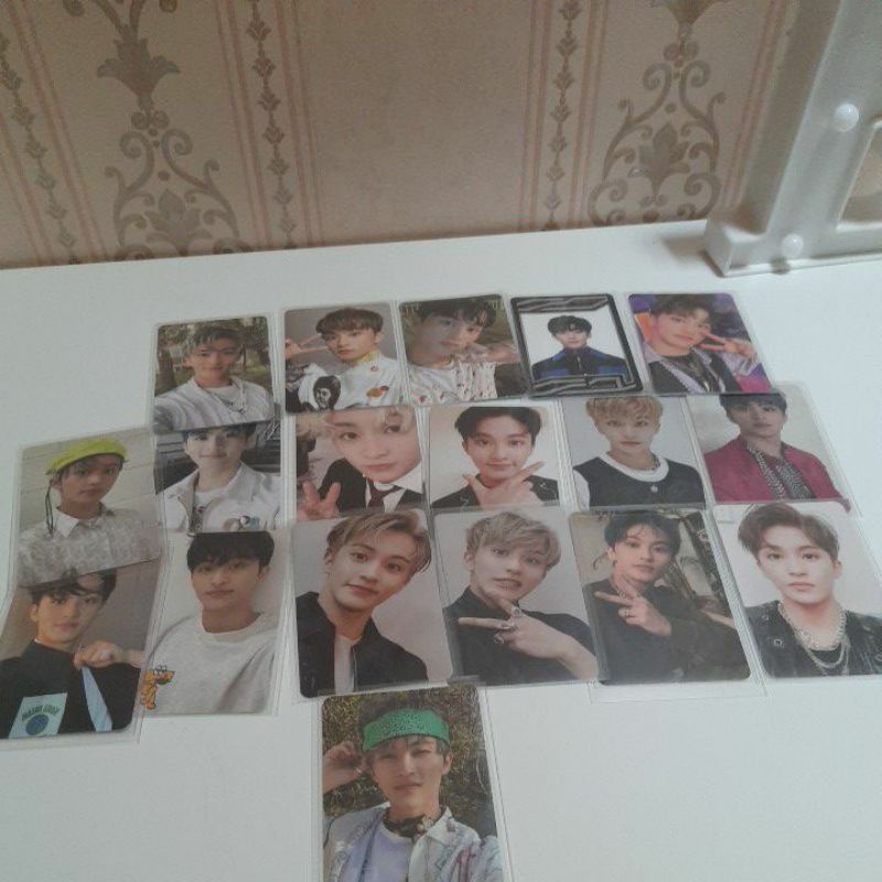 WTS MARK HELLO FUTURE KIHNO SEOUL CITY STICKER UC UNIVERSE AR PC HOT SAUCE MFAL WGU WE GO UP DEPARTU