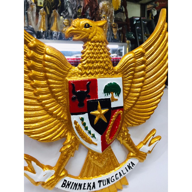 Garuda pancasila pajangan 25cm bahan fiber pajangan burung garuda