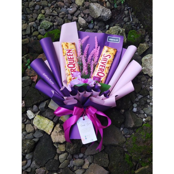 

BUKET SILVERQUEEN CANTIK