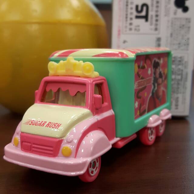 Tomica truck E17 202 disney truk  diecast
