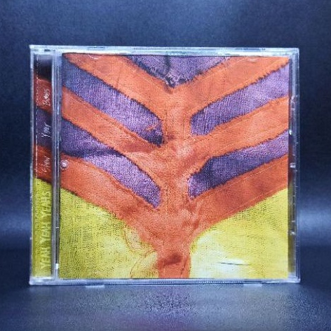 CD YEAH YEAH YEAHS - SHOW YOUR BONES IMPORT ORIGINAL SEGEL