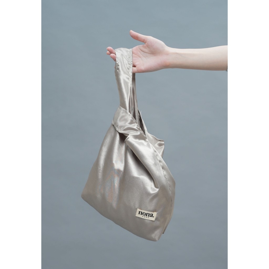 

NONA Handbag Gold