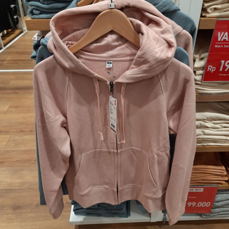  Hoodie  zipper Uniqlo  Woman sale jastip jasa titip Shopee 