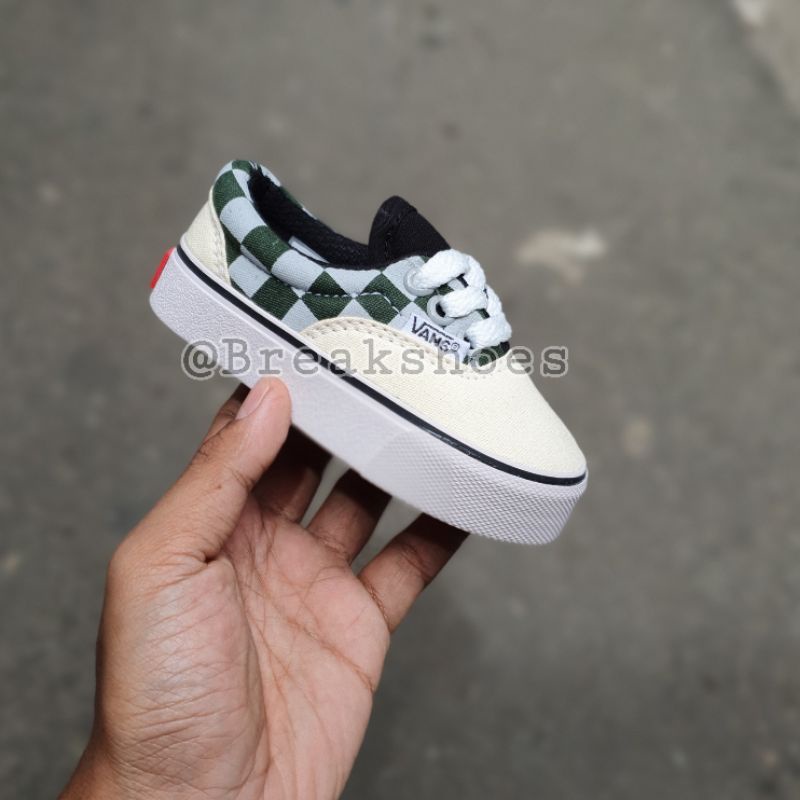 Sepatu anak model tali era motif checkerboard