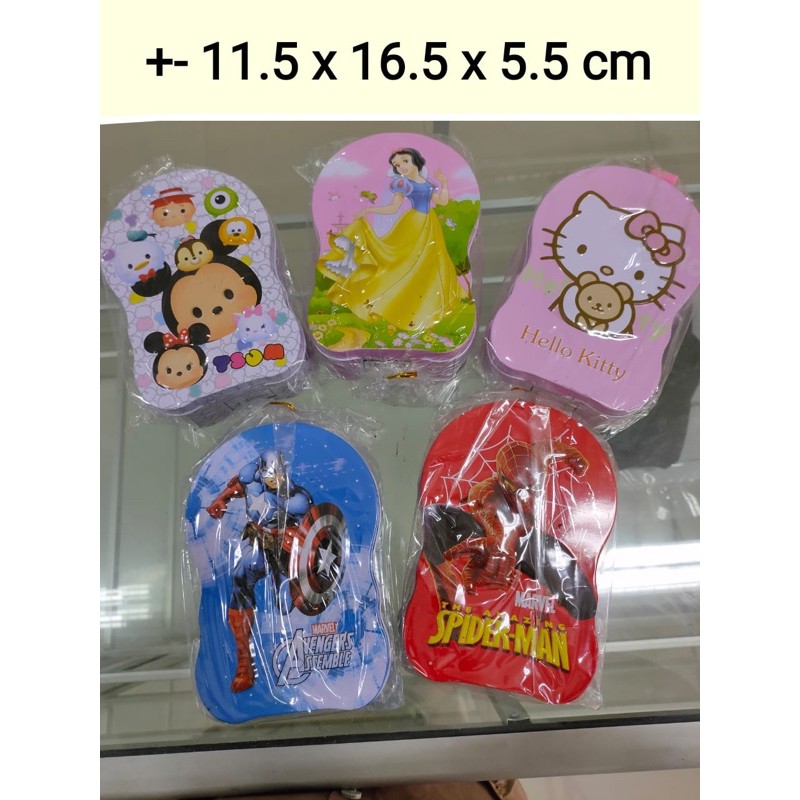 

celengan import karakter besar ukuran 11.5x 16.5 x5.5 cm