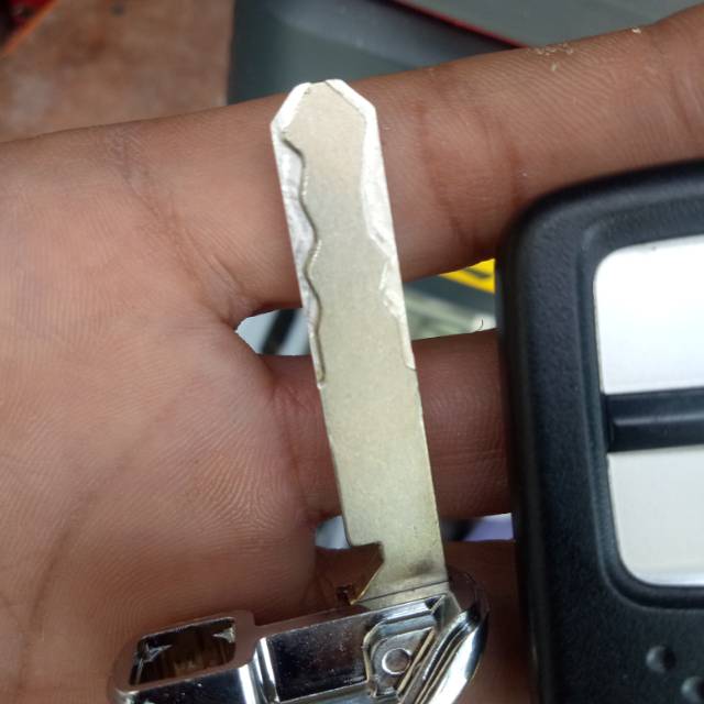 Duplikat kunci mobil honda makassar