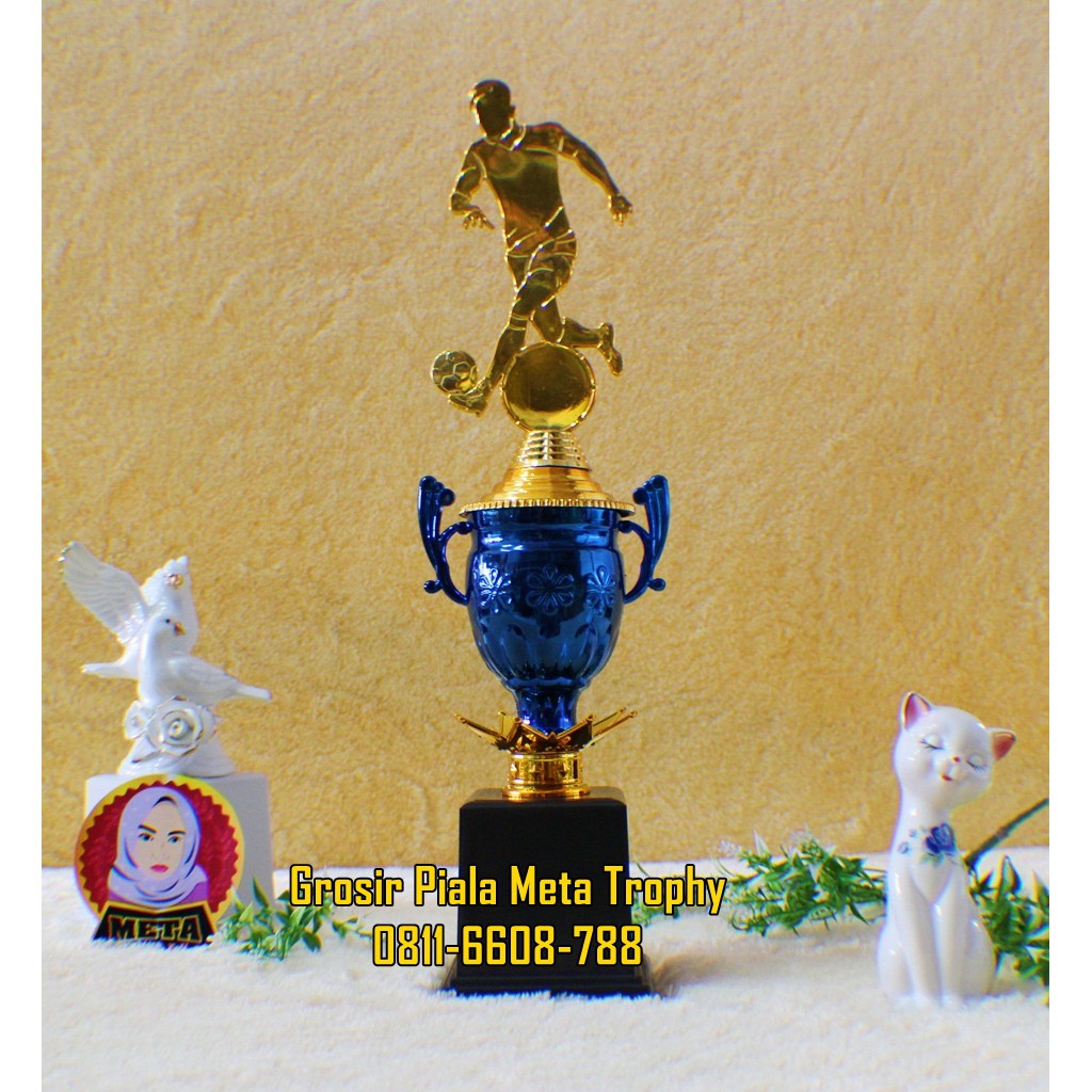 PIALA/TROPHY MURAH SET JUARA III GROSIR PIALA PADANG KEJUARAAN PRAMUKA