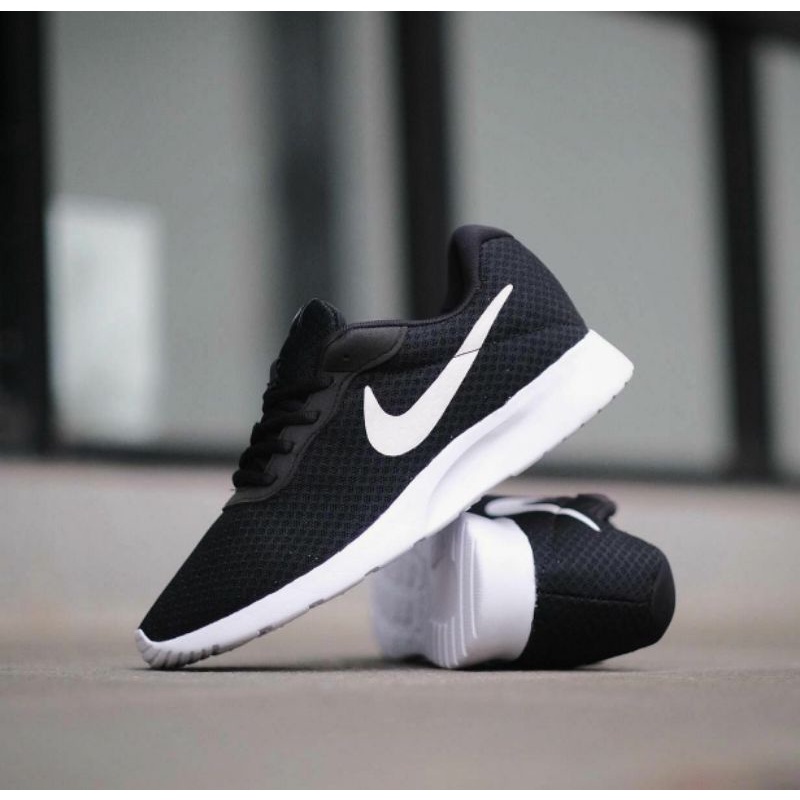 Sepatu nike tanjun black white original murah