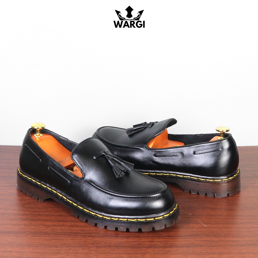 38-43 WARGI PONDACY - Sepatu Loafers Docmart Pria Hitam Sepatu Penny Formal Casual