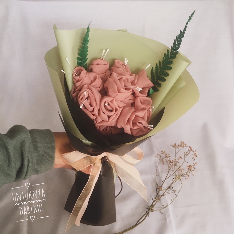 

BUKET HIJAB WISUDA/ KADO WISUDA MURAH
