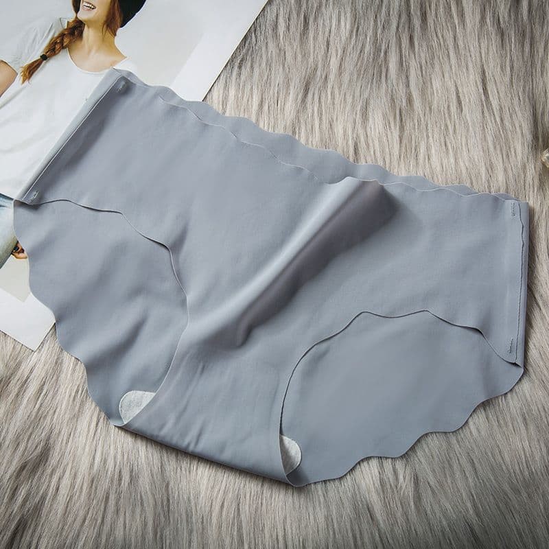 Celana dalam wanita seamless/CD anti jiplak /Celana dalam bahan sutra/Celana dalam adem