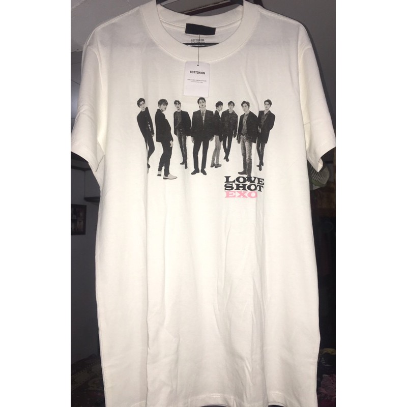 (READY) T-SHIRT EXO LOVE SHOT X COTTON ON OFFICIAL