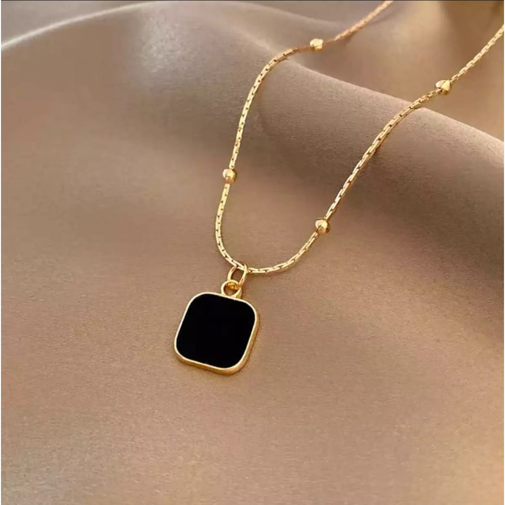 [ Bayar Ditempat ] Kalung Titanium Rose Gold Anti Karat Liontin Clover Kotak Hitam / Kalung Korea Style Terbaru / COD