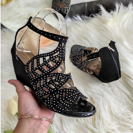 Bryan Erlizha Wedges Gladiator Lasercut Daun Pesta Unik Permata Suede Bigsize Jumbo Oversize 36-40 41 42 43