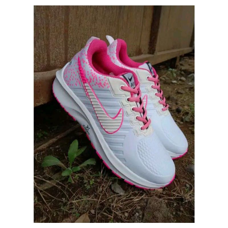 CUCI GUDANG Sepatu IMPORT Nike putih REAL PICT 1000% | Sepatu Running Cewek tebal dan empuk-1