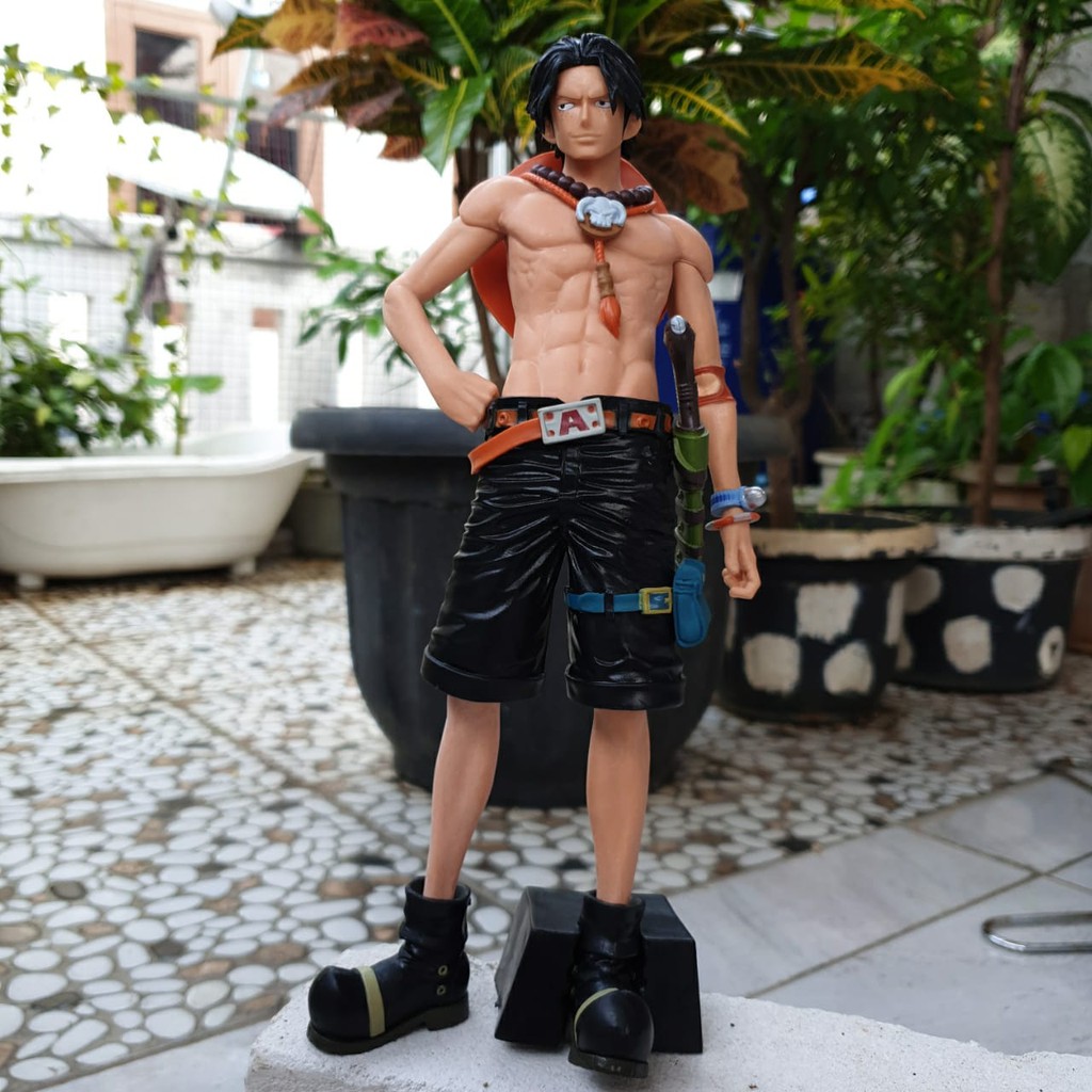 Action Figure Ace One Piece Besar