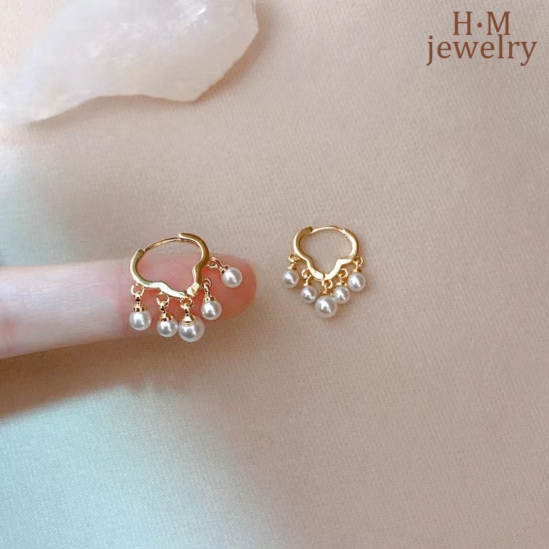 Anting Tusuk Gantung Desain Awan + Mutiara Gaya Simple / Elegan High Grade Untuk Wanita