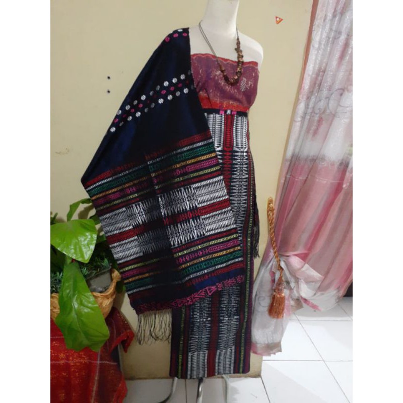 sarung tarutung pucca bintik