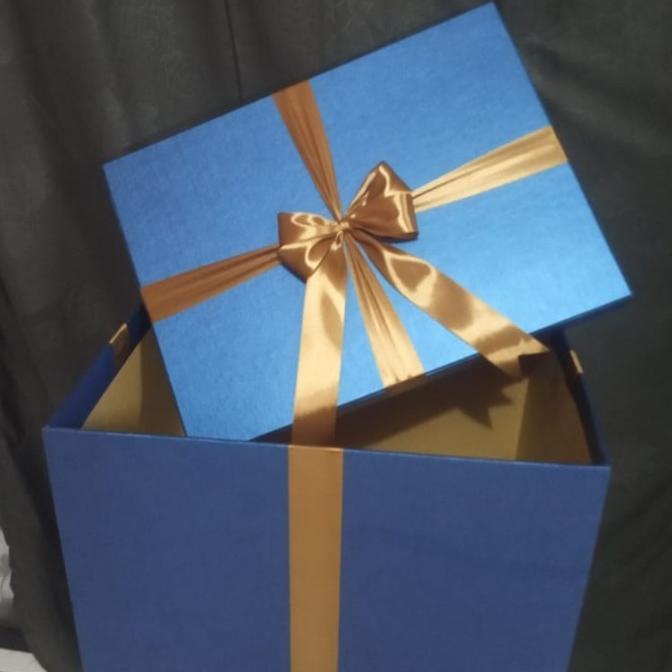 

[COD] giftbox exclusive/kotak hadiah/uk 50x30x20 berpita [COD]