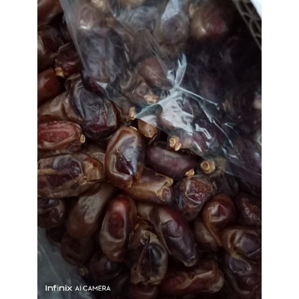 

Kurma khalas al saad ukuran 1 kg