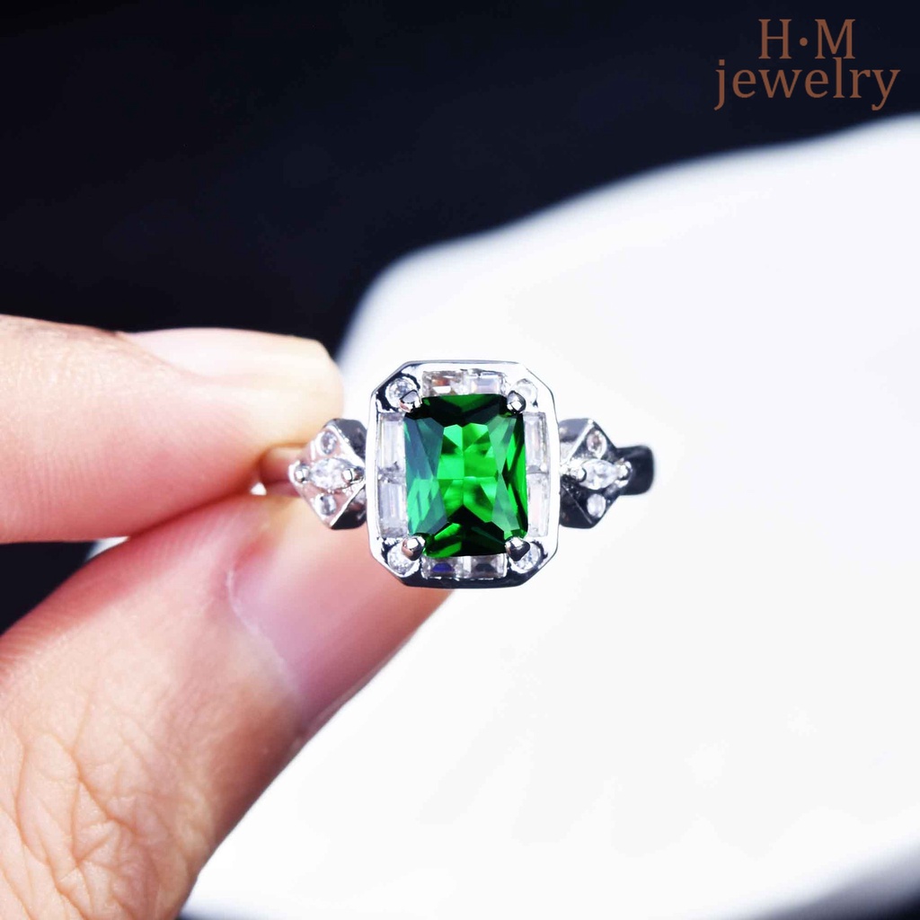 Cincin Model Terbuka Bentuk Persegi Panjang Aksen Emerald Turmalin