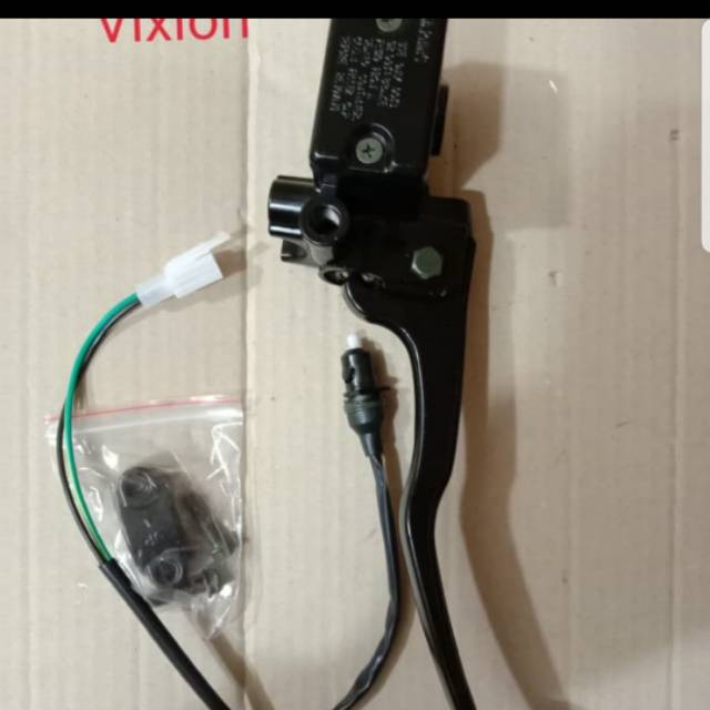 Rumah minyak rem/ master atas assy vixion