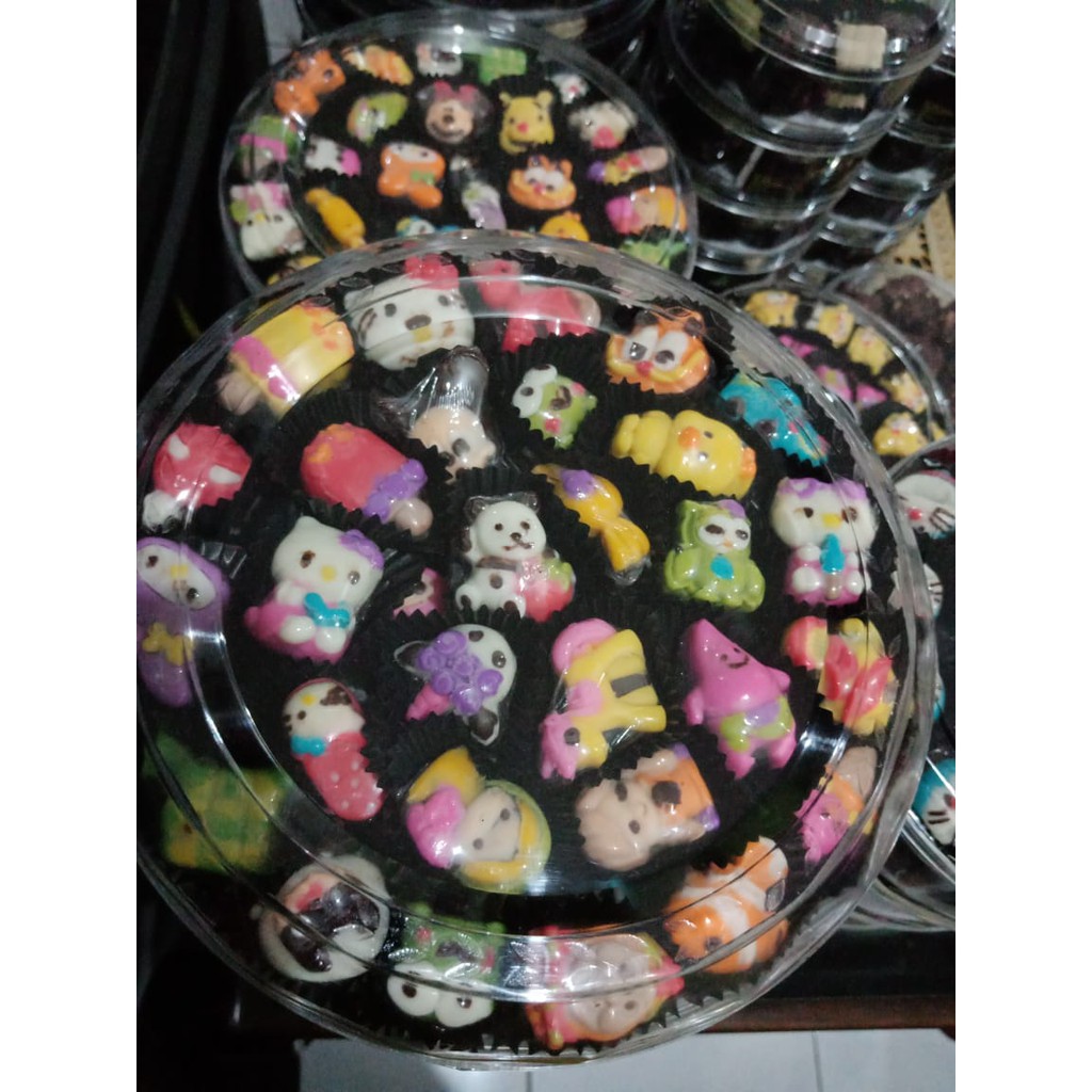 

cokelat karakter lucu