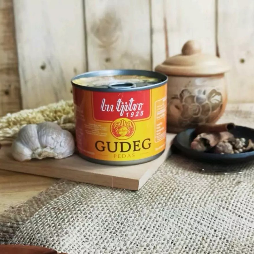 

Bu Tjitro 1925 Gudeg Kaleng Rasa Pedas Paket 8 Kaleng