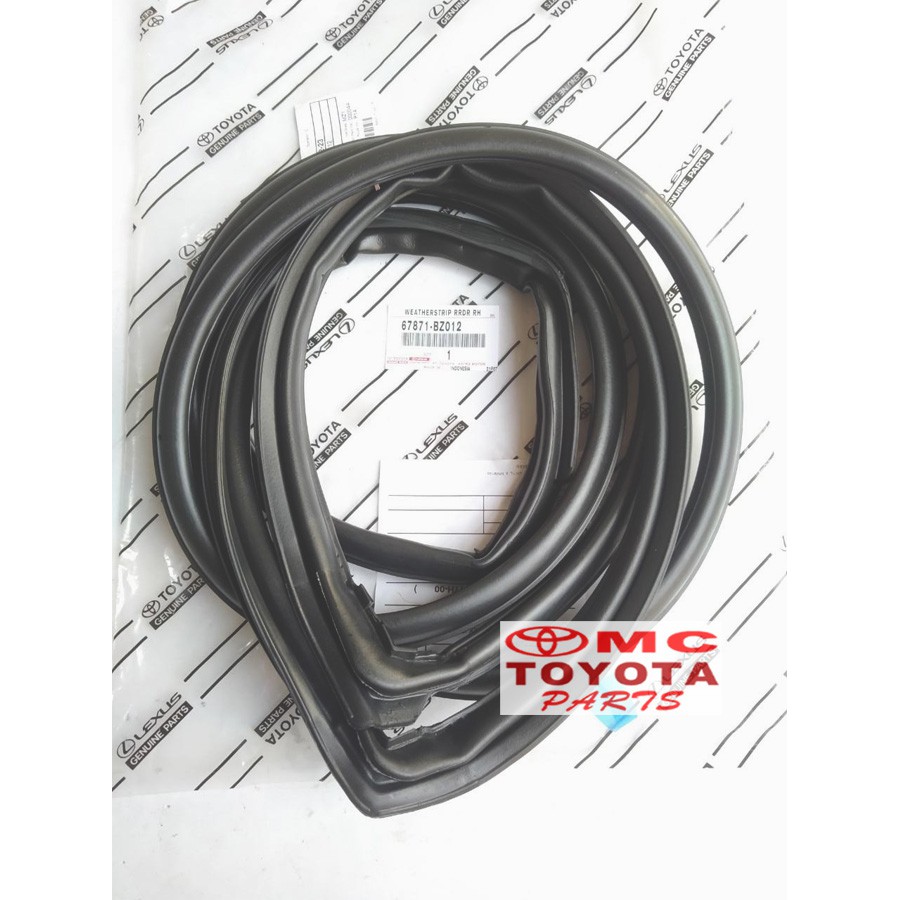 Karet Pintu Belakang / Tengah (Kanan, Kiri) Avanza Xenia lama 67871-BZ012 67872-BZ012