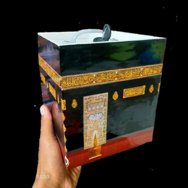 miniatur celengan Ka'bah unik