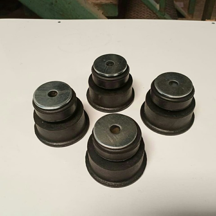 1 SET Karet Body / Karet Kabin L300 Bensin / L300 Diesel / Taft F70 (Isi 4pcs) Merk JAC (Lokal)