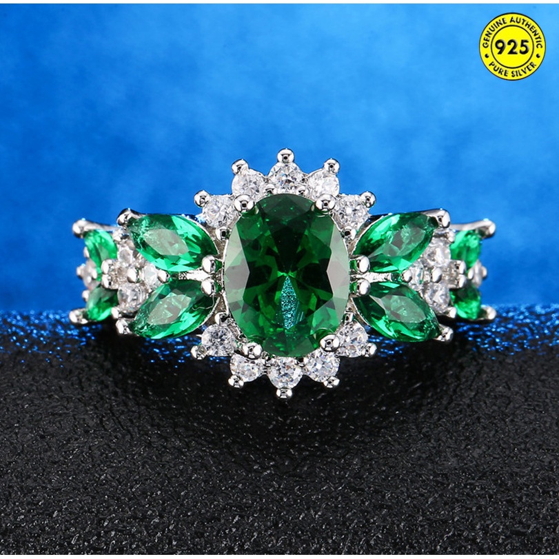 Cincin Berlian Emerald Inlaid