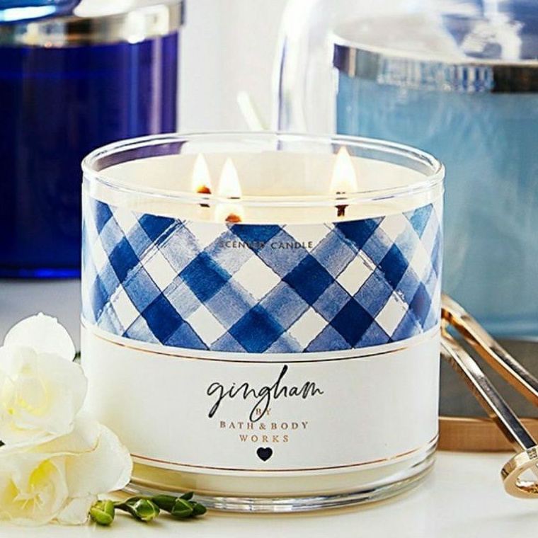 BATH &amp; BODY WORKS BBW GINGHAM 3-WICK SCENTED CANDLE 411 G LILIN WANGI 3 SUMBU UKURAN BESAR PENGHARUM RUANGAN