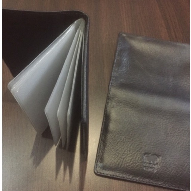 dompet kartu bahan kulit asli lokal model lipat buku tersedia 2 varian pien dan slot banyak #dompet #dompetkartu #dompetlipat #cardholder #dompetkulit