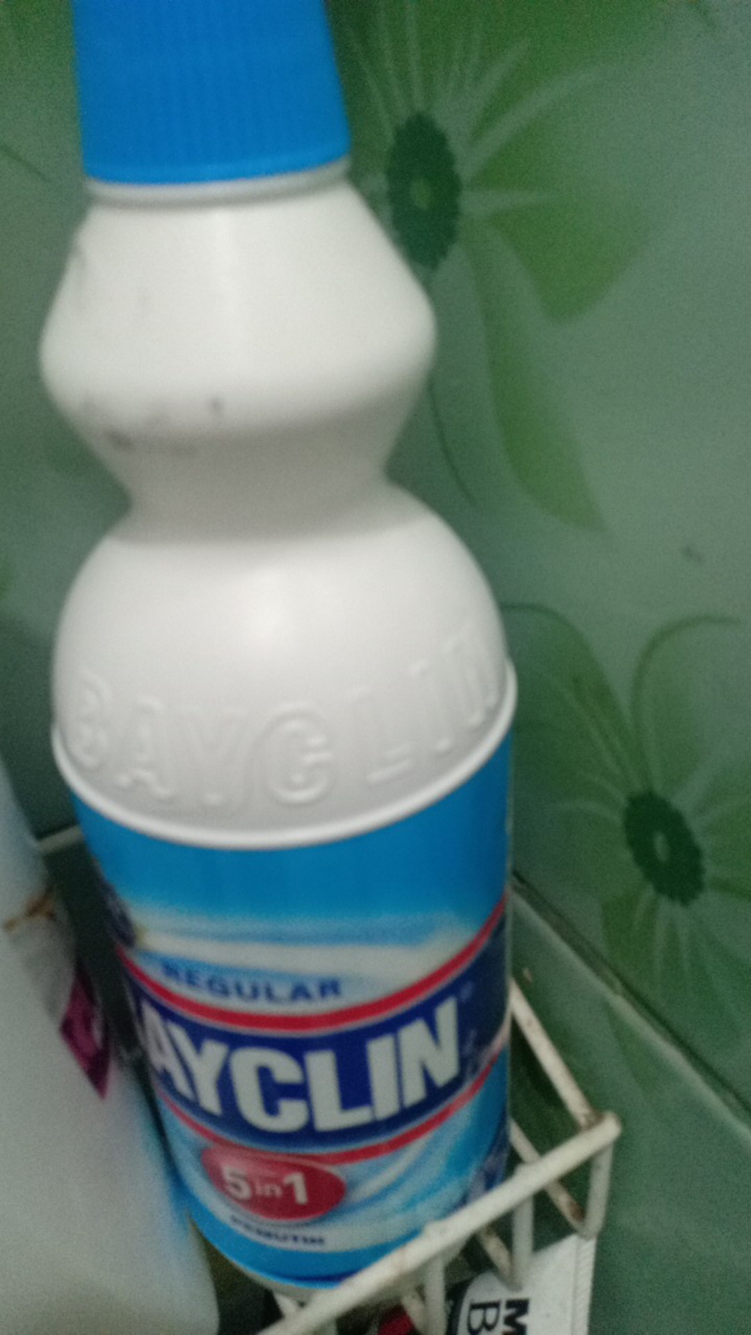 Bayclin Pemutih Regular 500 Ml