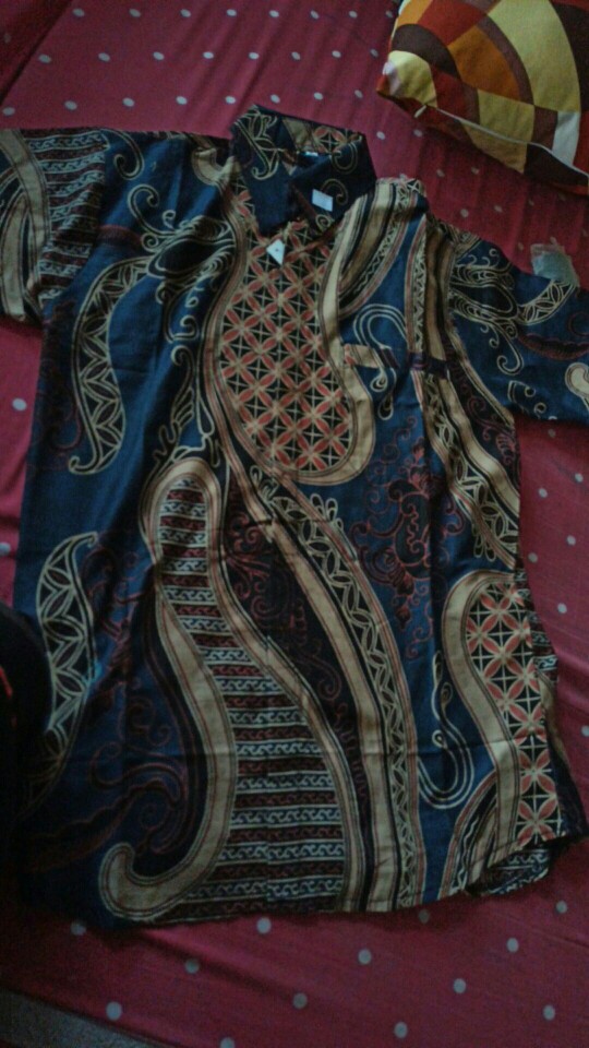 Kemeja Batik Pria Lengan Panjang Banyumili Navy Hem Batik Slimfit Saku Paspol Style & Quality