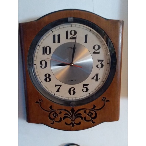 jam dinding Hitachi 70's