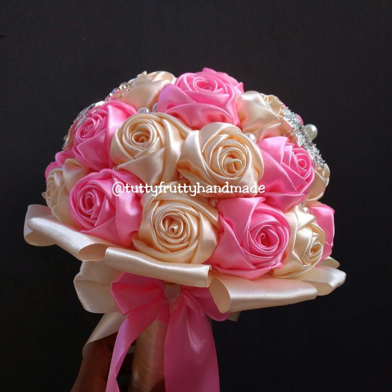 Wedding bouquet / buket pernikahan handmade bunga pita satin