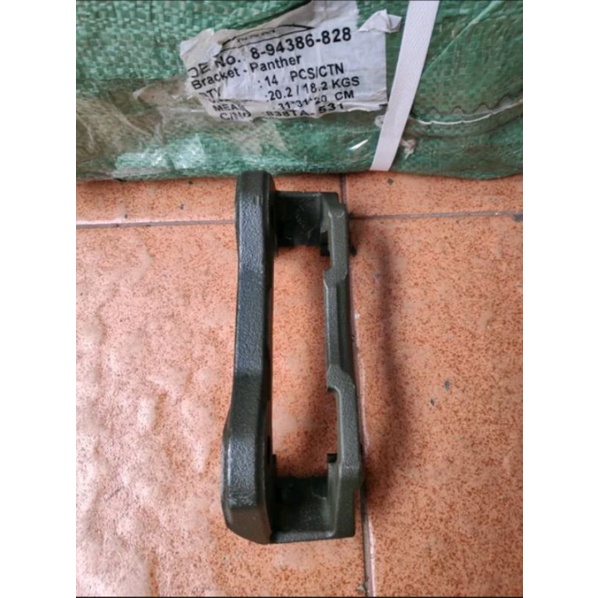 Bracket caliper rem cakram depan panther 1pc