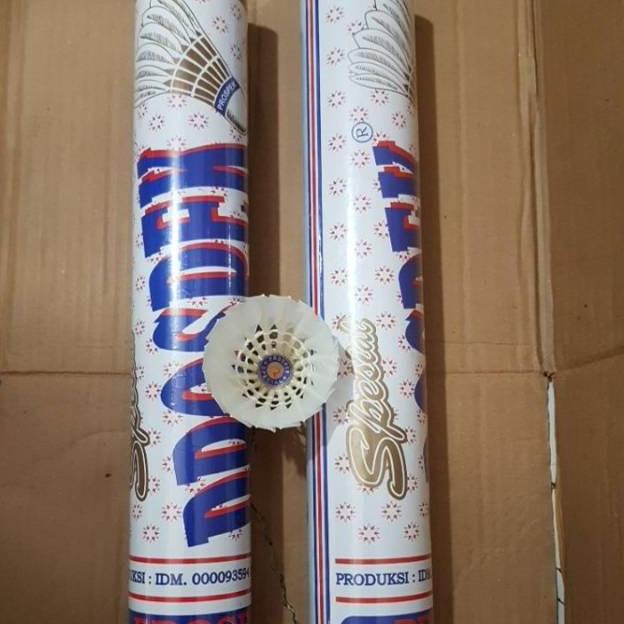 Shuttlecock putih prospek biru