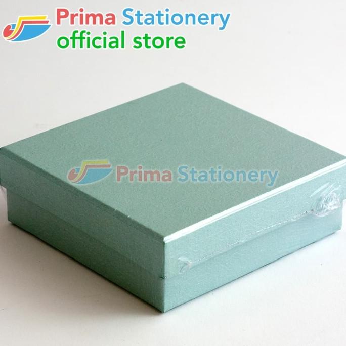

[COD] Kotak Kado ukuran 16x16x4cm Warna Polos [COD]