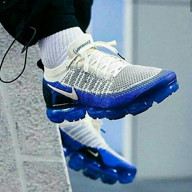 vapormax flyknit 2 white and blue