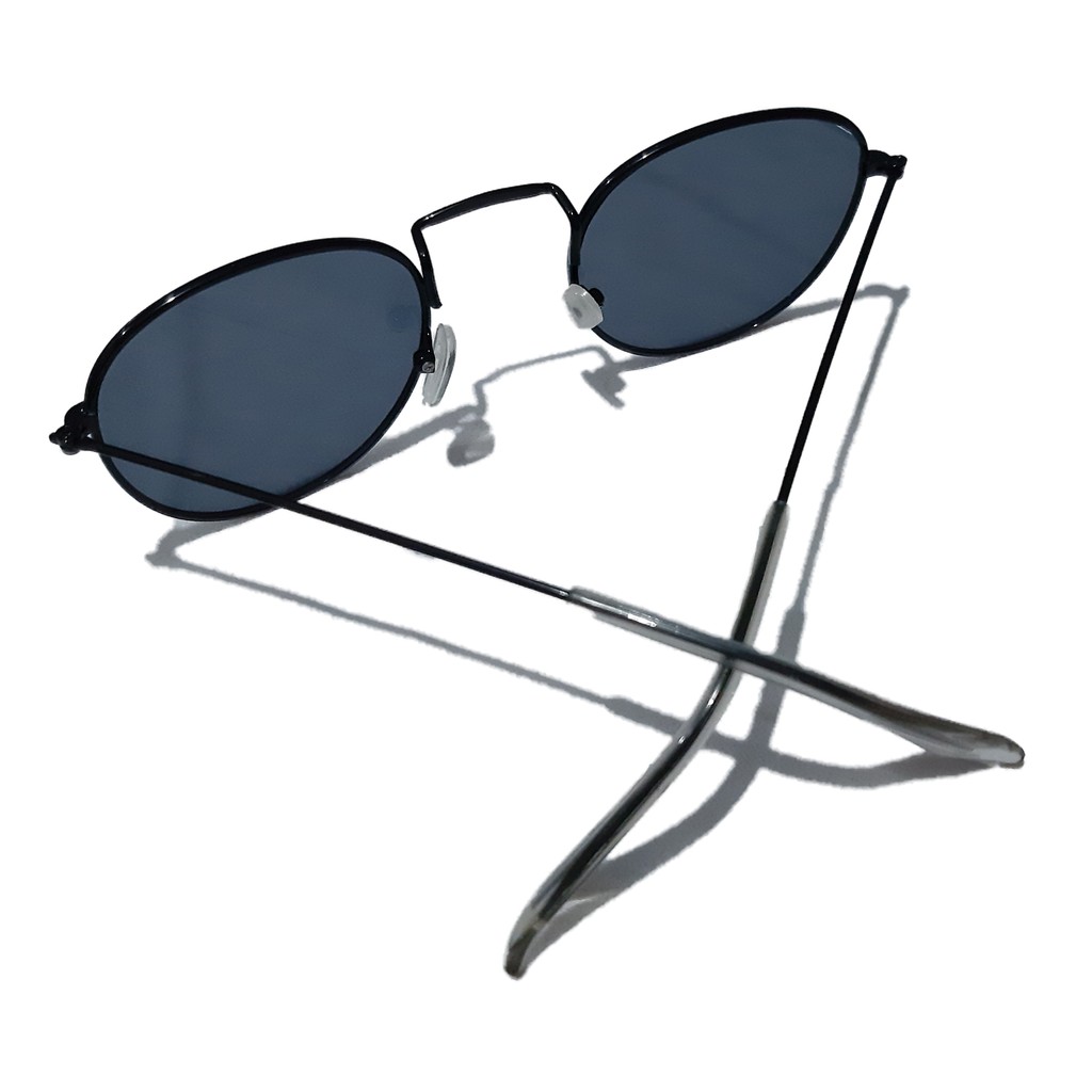 Kacamata Hitam Frame Logam